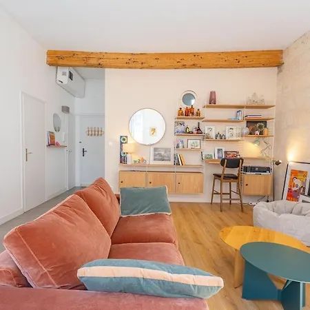 Designer & Bright On Rue Sainte-catherine Apartment
