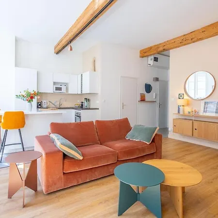 Designer & Bright On Rue Sainte-catherine * Bordeaux