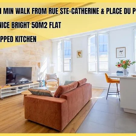 Apartment Designer & Bright On Rue Sainte-catherine *