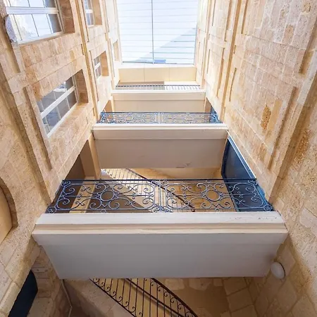 Designer & Bright On Rue Sainte-catherine Apartment