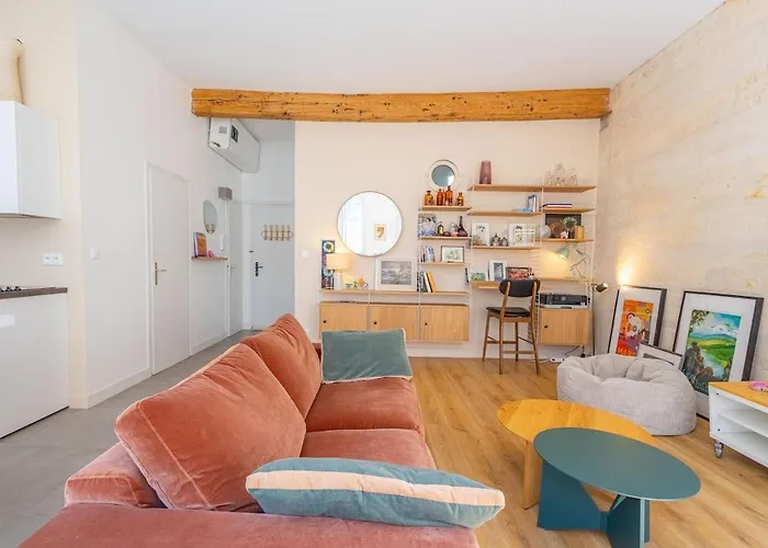 Designer & Bright On Rue Sainte-catherine Apartament